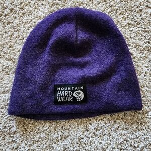 EUC Mountain Hardware Hat